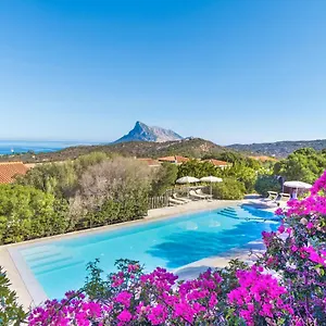 3* Hotel apartamentowy Lu Nibareddu